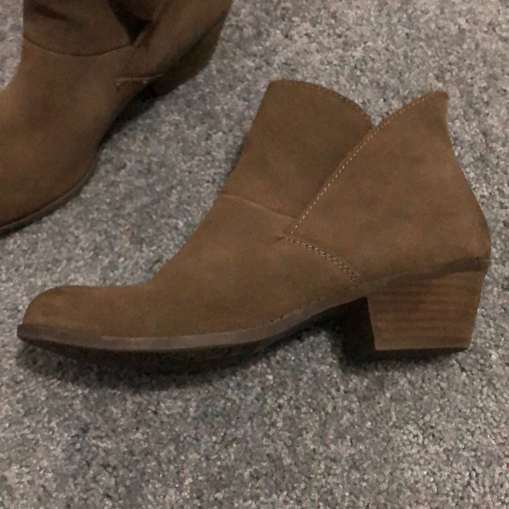 Like New Me Too Booties